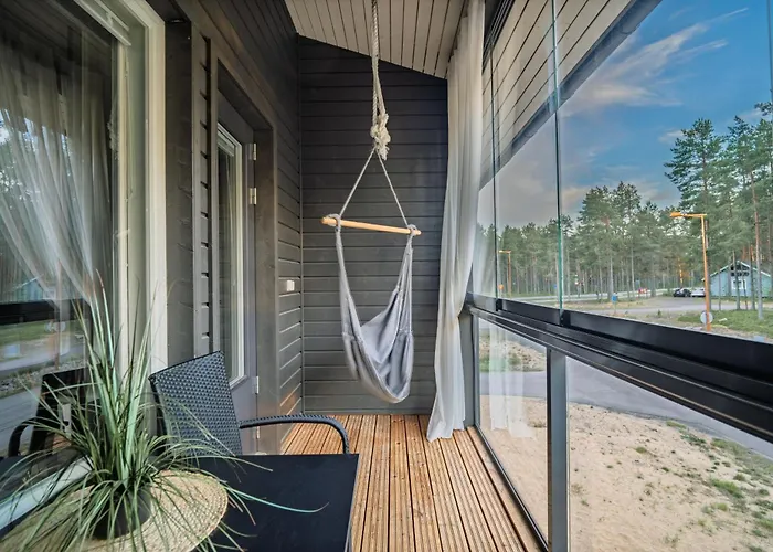 Meriheinae B7 - Near The Hiekkasaerkaet